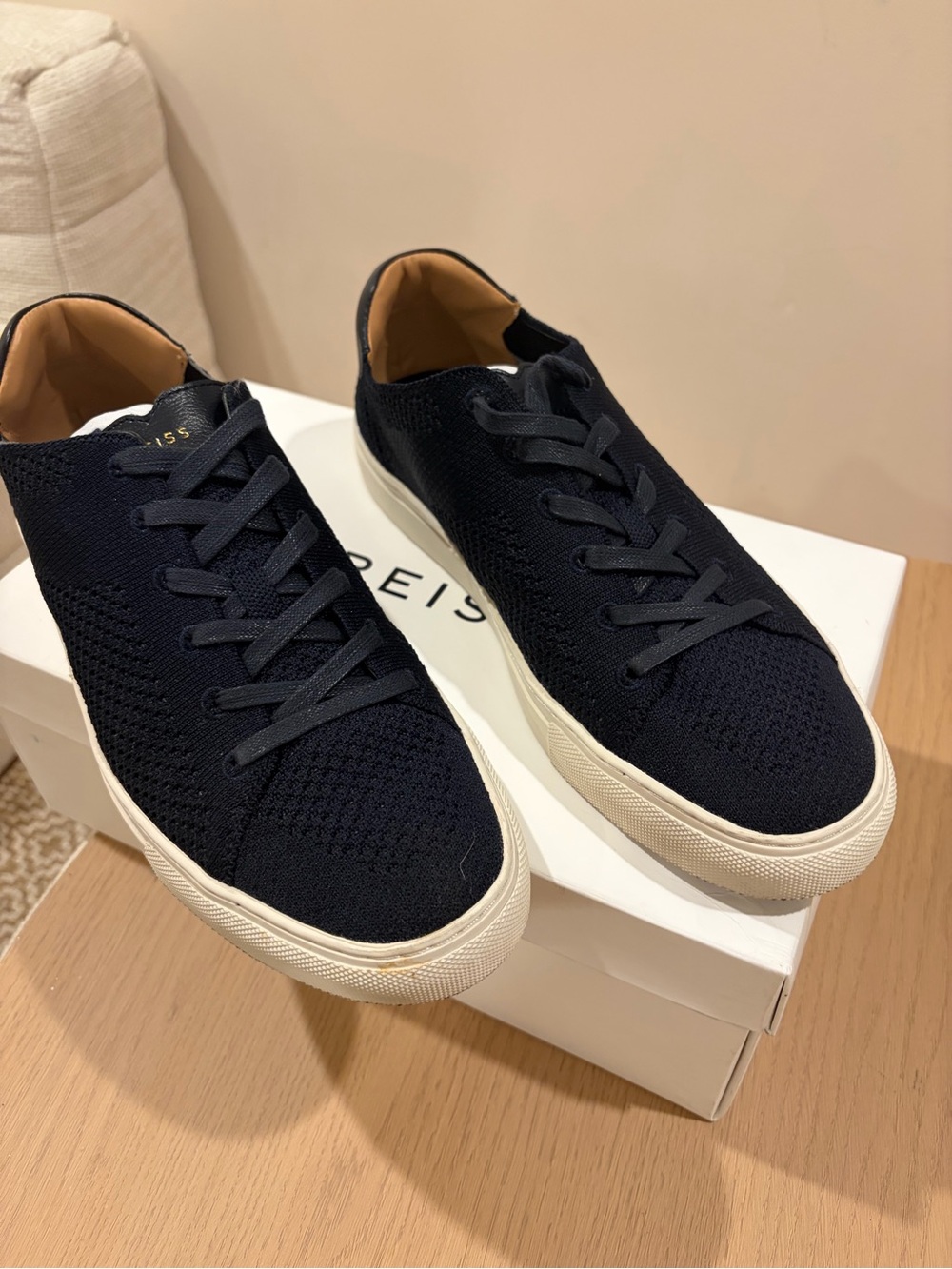 Reiss Men's Navy Knit Low-Top Sneakers with Cream Sole - Picture 2 of 4